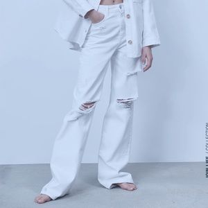 ZARA FULL LENGTH RIPPED JEANS